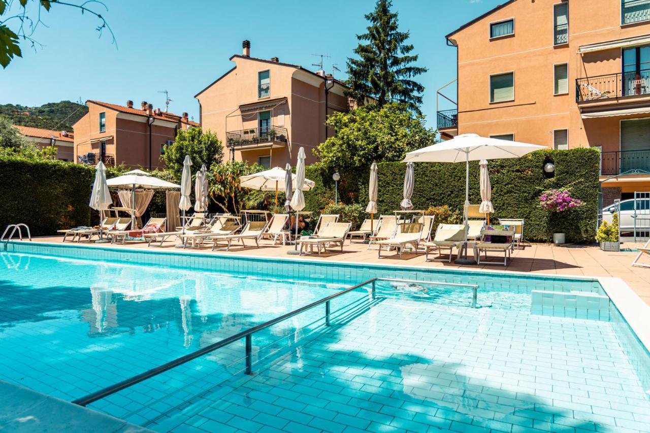 Residence Holidays Pietra Ligure Eksteriør bilde