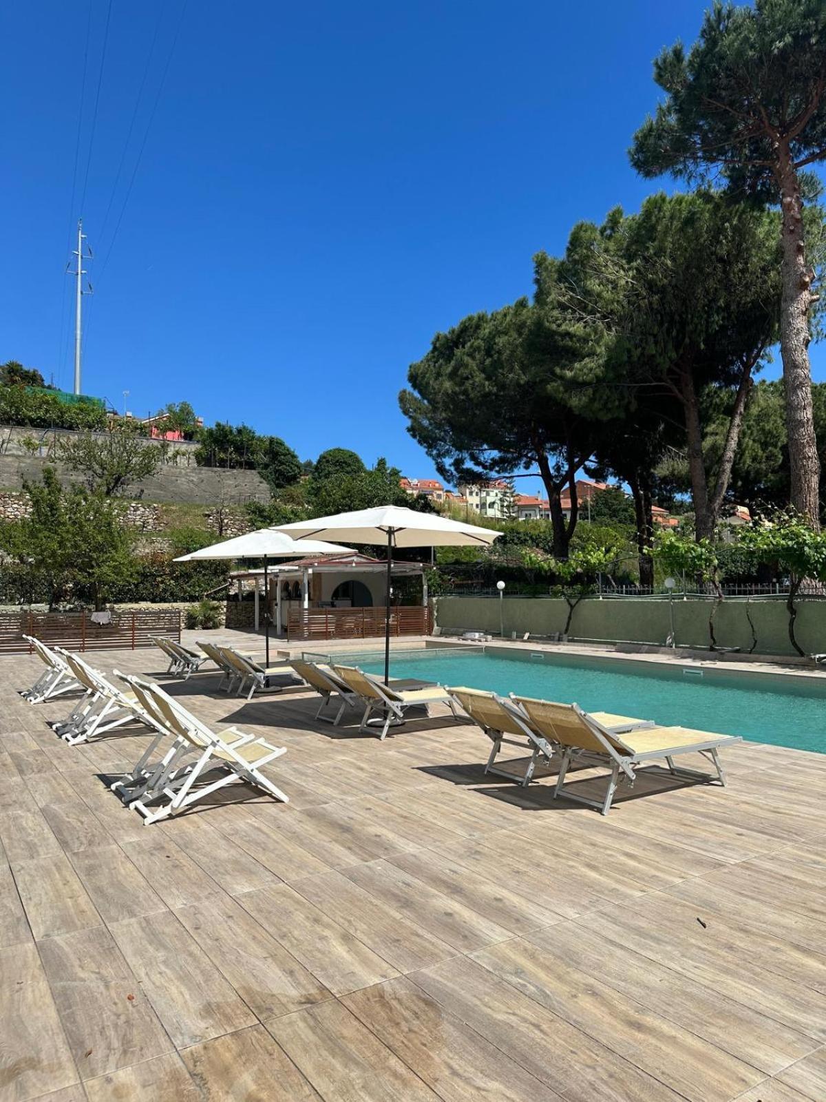Residence Holidays Pietra Ligure Eksteriør bilde